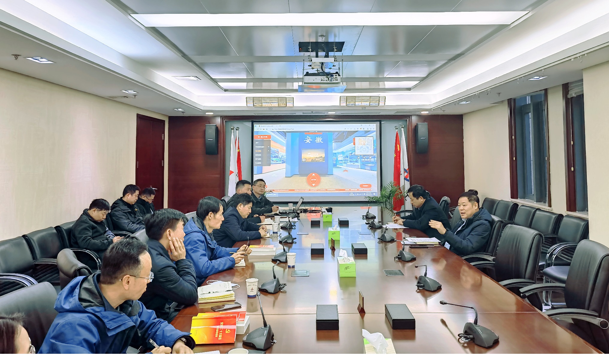 孙总授党课+.jpg
